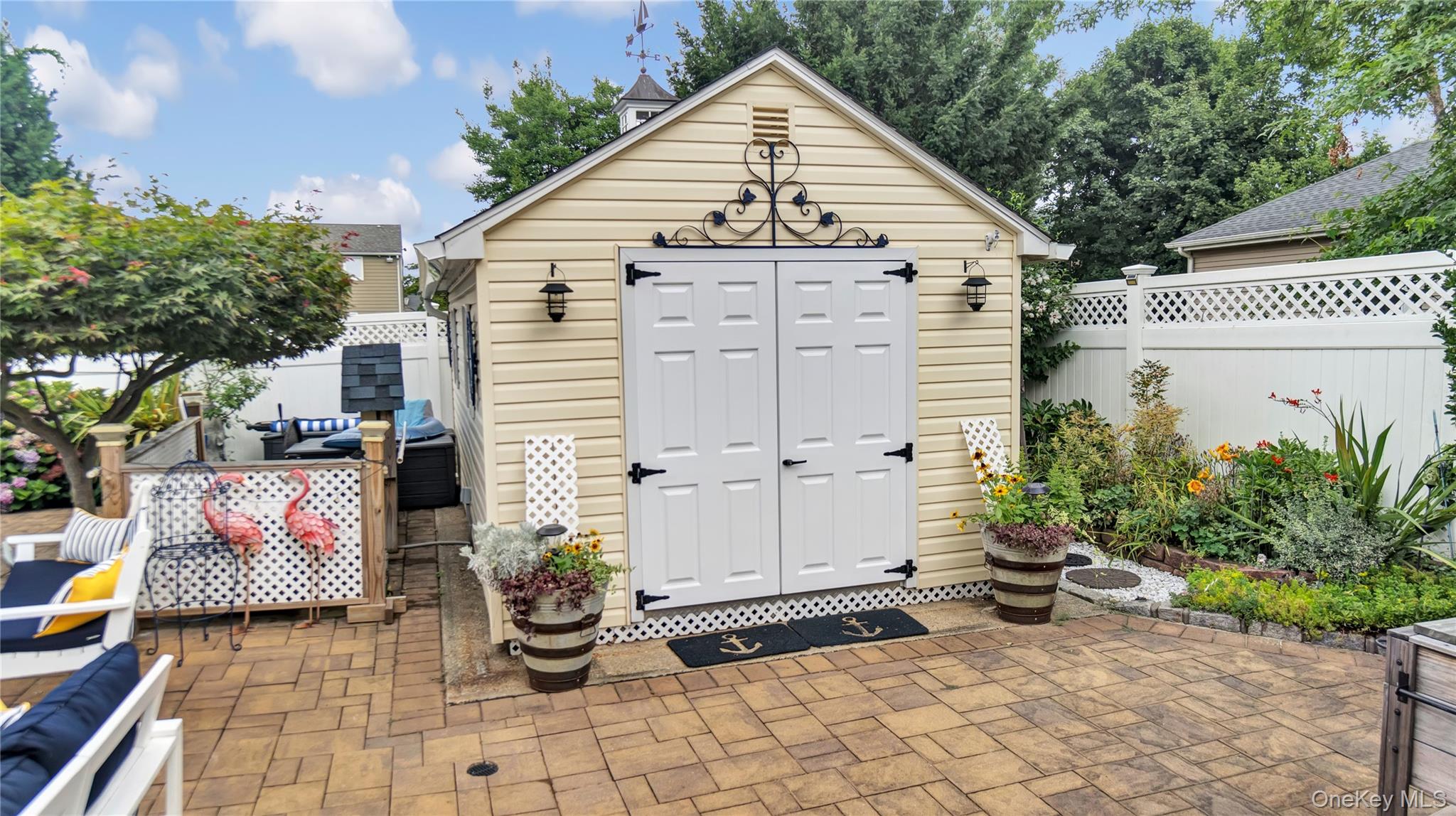 16 Clement Street, Glen Cove, NY 11542