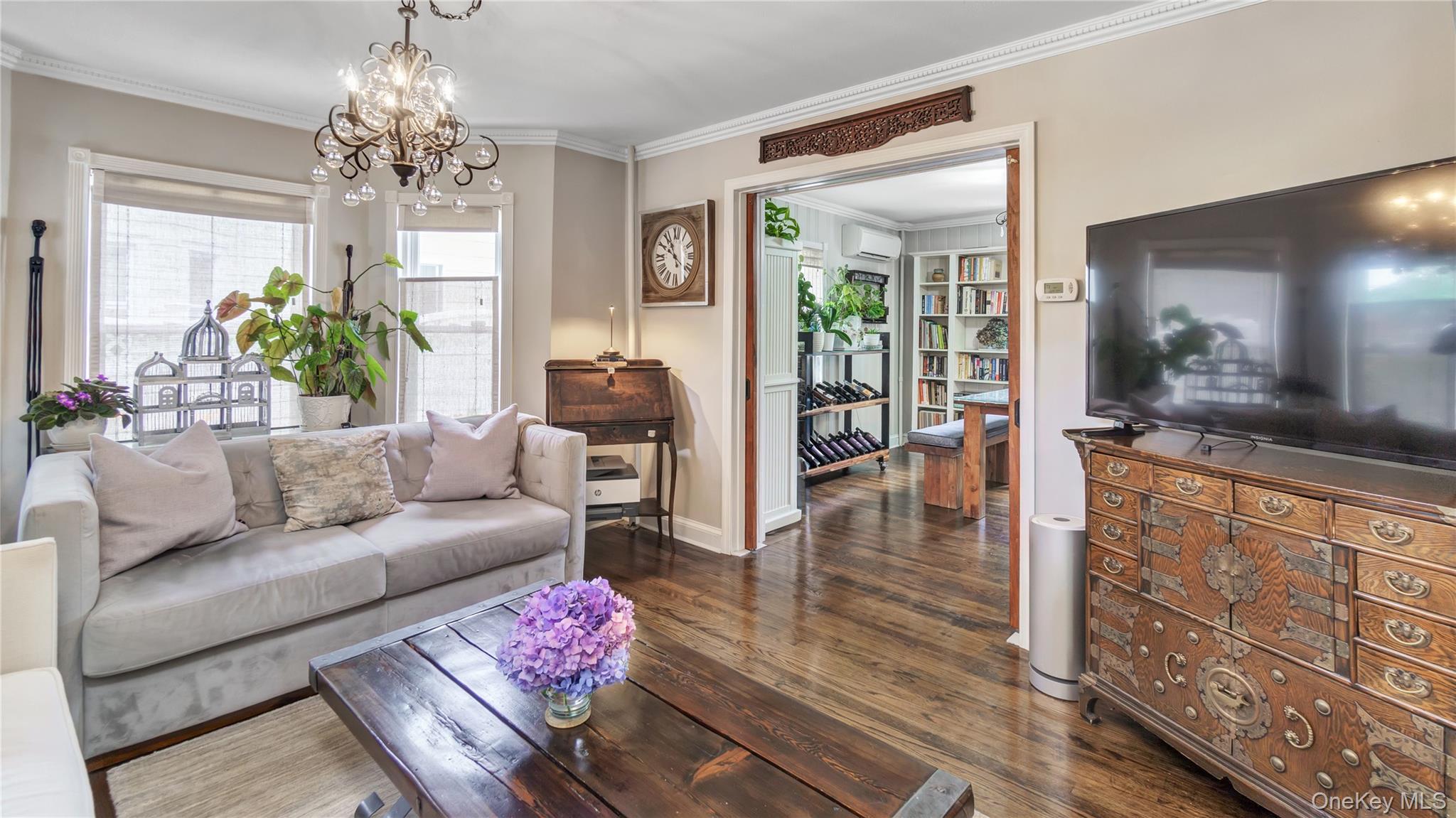 16 Clement Street, Glen Cove, NY 11542