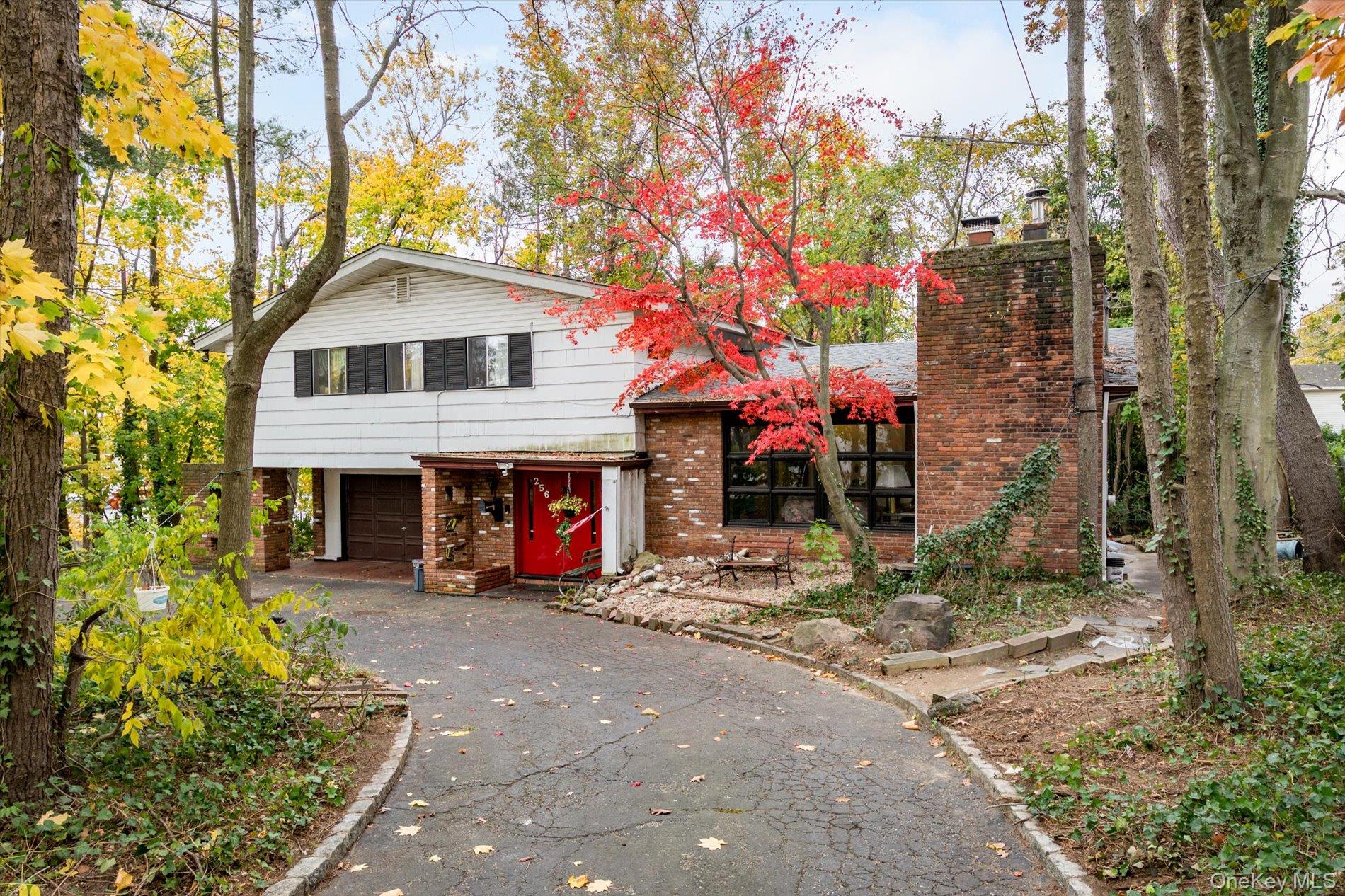 256 Schenck Avenue, Great Neck, NY 11021