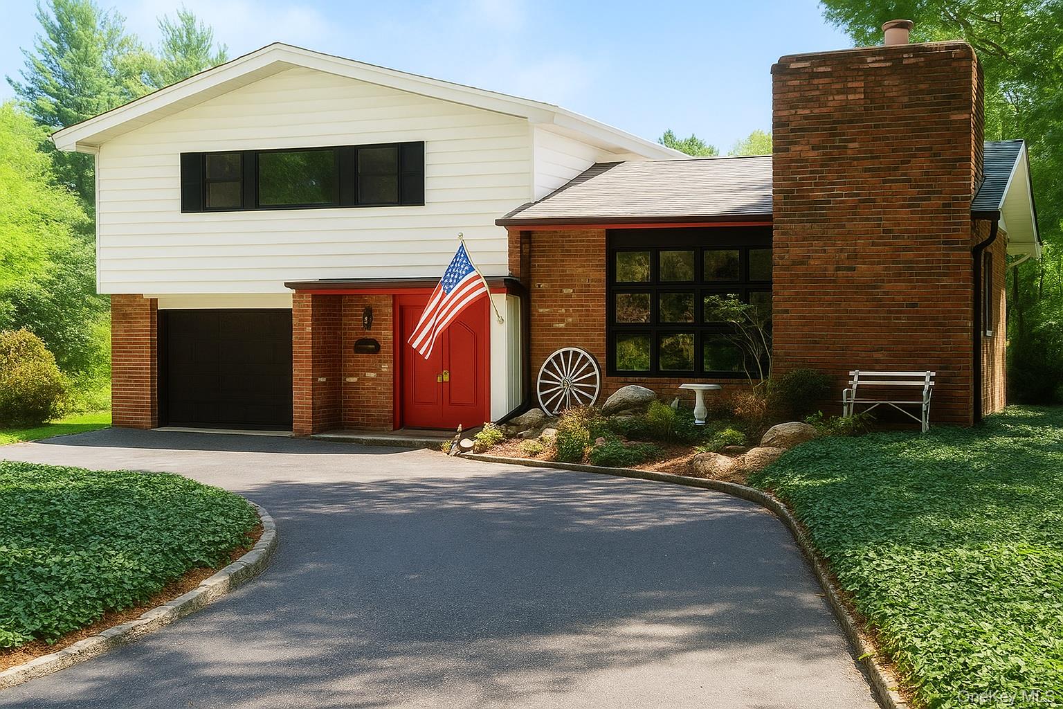 256 Schenck Avenue, Great Neck, NY 11021