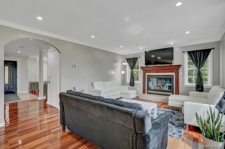 73 Mountain Road, Bloomingburg, NY 12721