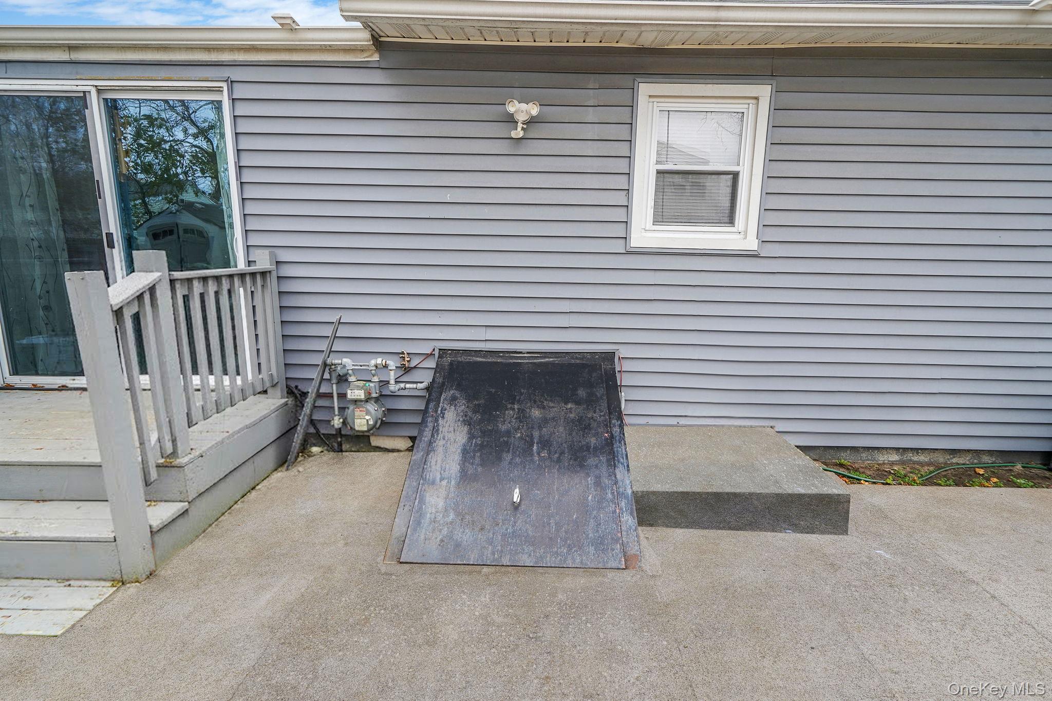 13 Poplar Street, Central Islip, NY 11722