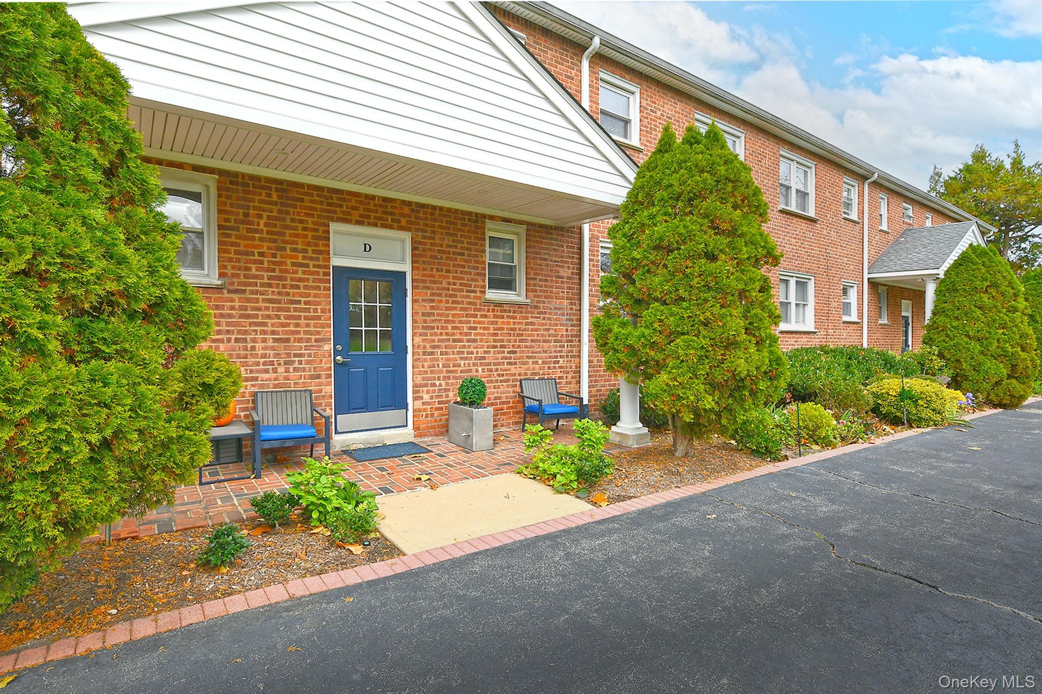 20 Gibson Avenue # 3D, Huntington, NY 11743