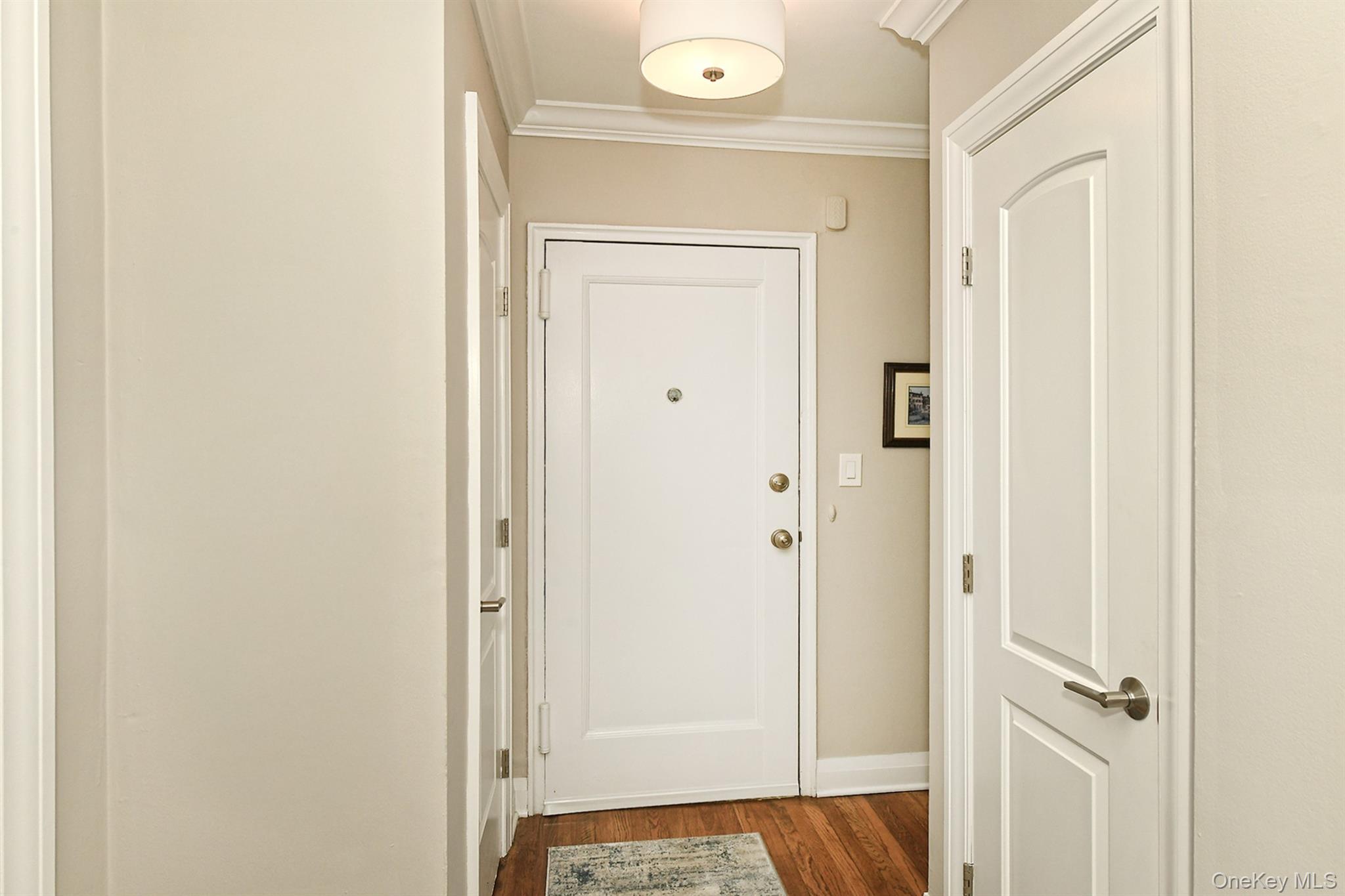 20 Gibson Avenue # 3D, Huntington, NY 11743