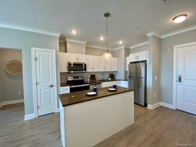 75 E Hoffman Avenue # 2059, Lindenhurst, NY 11757