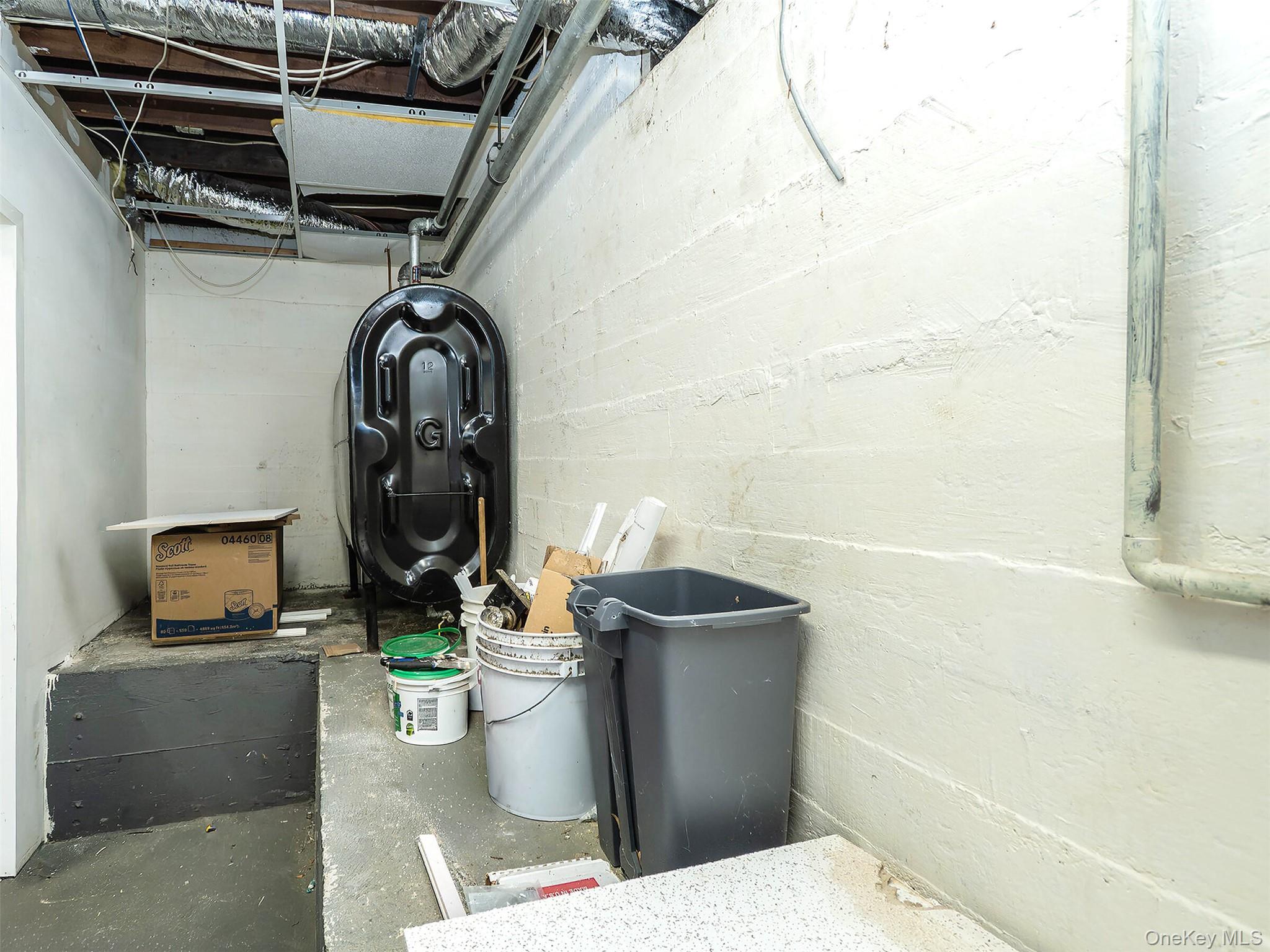 17 S Maryland Avenue, Port Washington, NY 11050