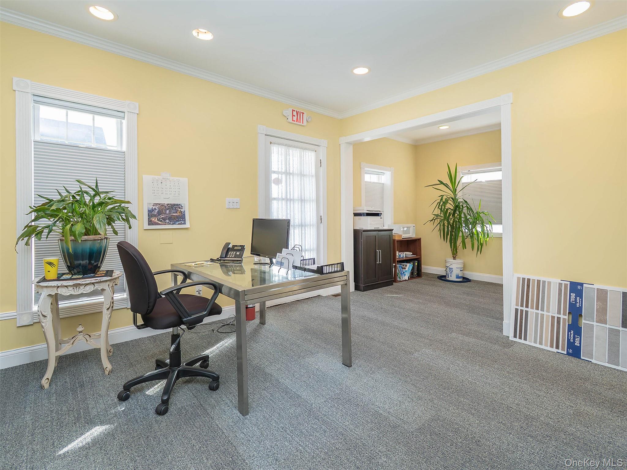 17 S Maryland Avenue, Port Washington, NY 11050