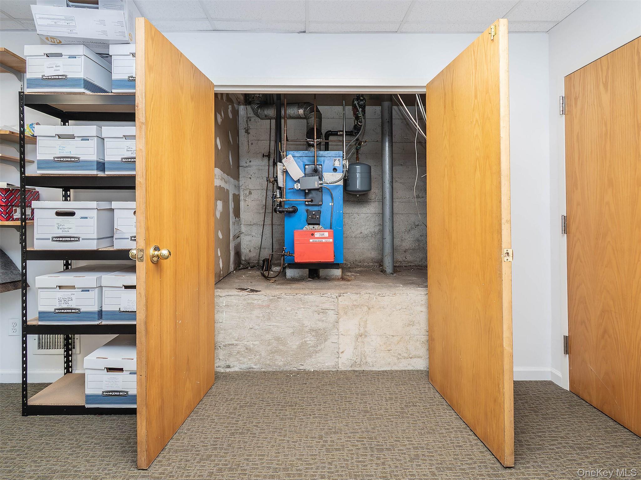 17 S Maryland Avenue, Port Washington, NY 11050