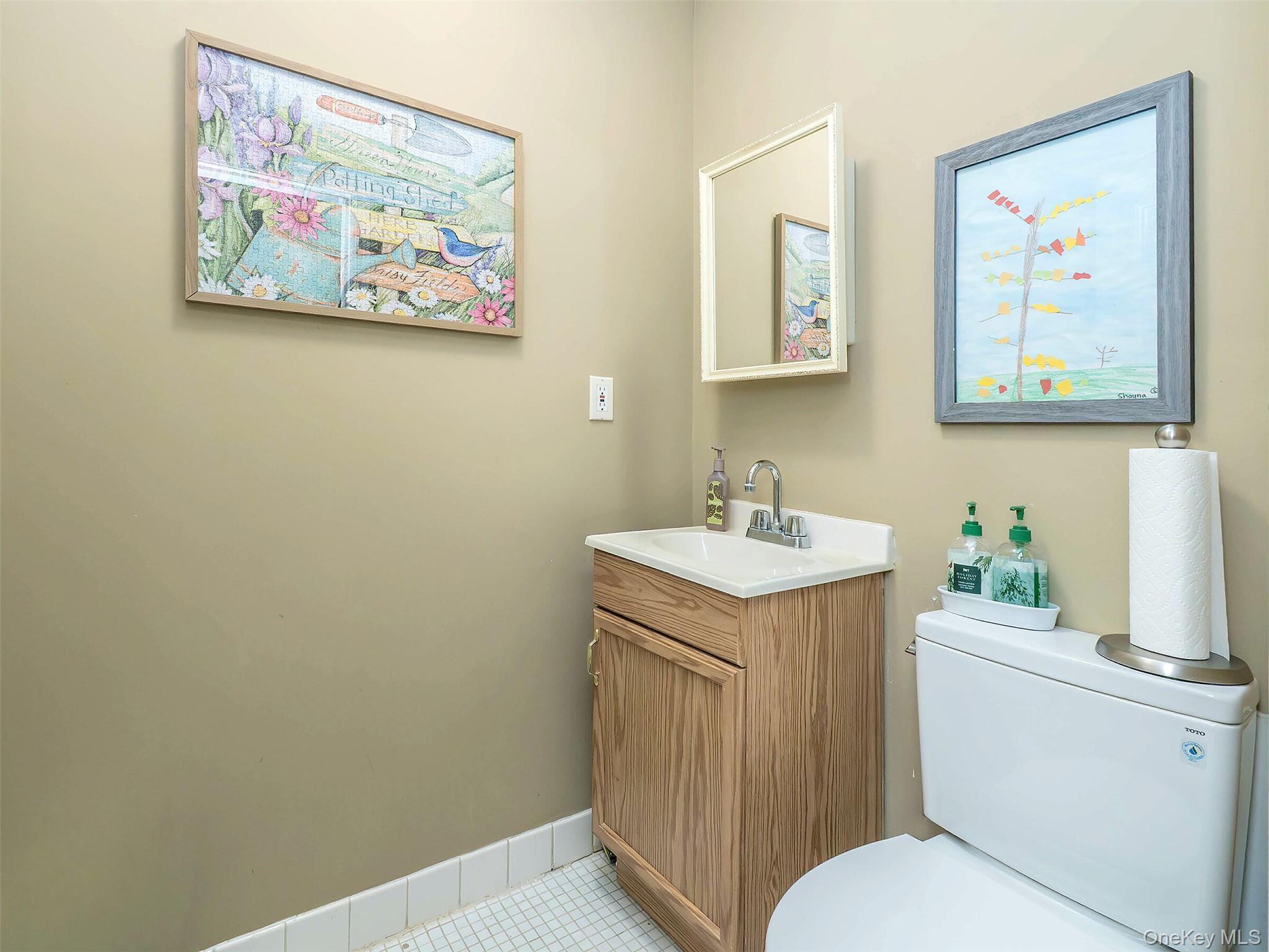 17 S Maryland Avenue, Port Washington, NY 11050