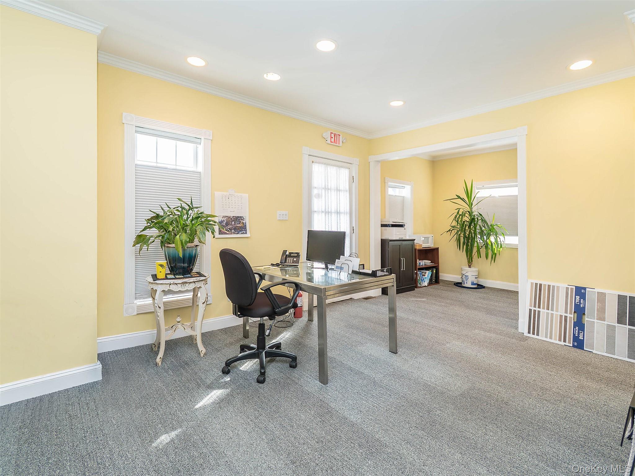 17 S Maryland Avenue, Port Washington, NY 11050