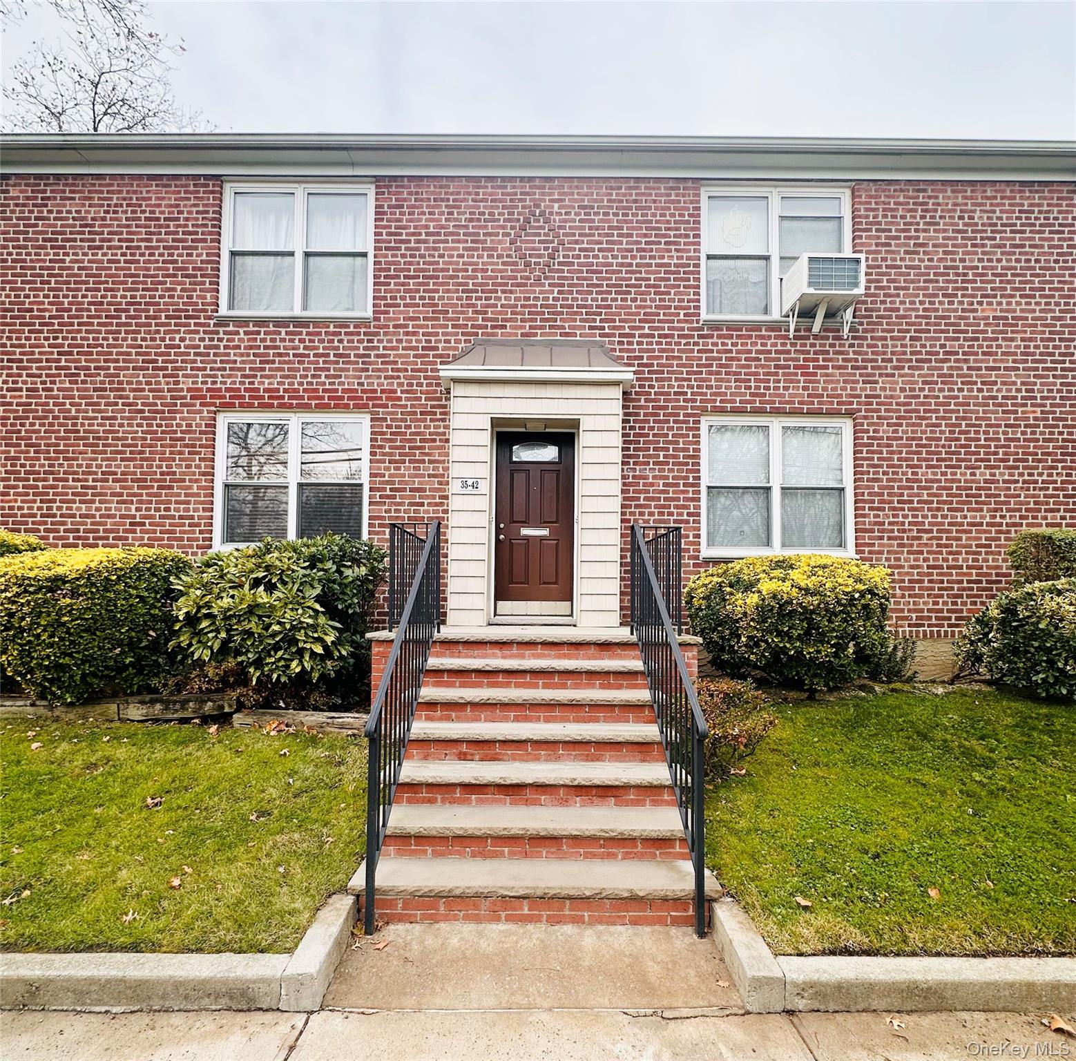 35-42 205th Street # 287, Bayside, NY 11361