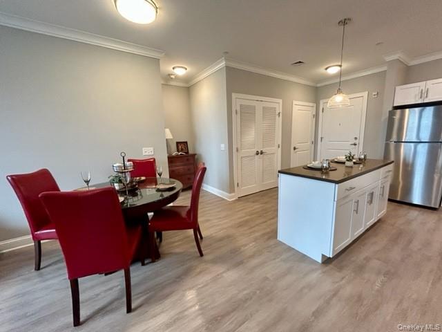 75 E Hoffman Avenue # 2077, Lindenhurst, NY 11757