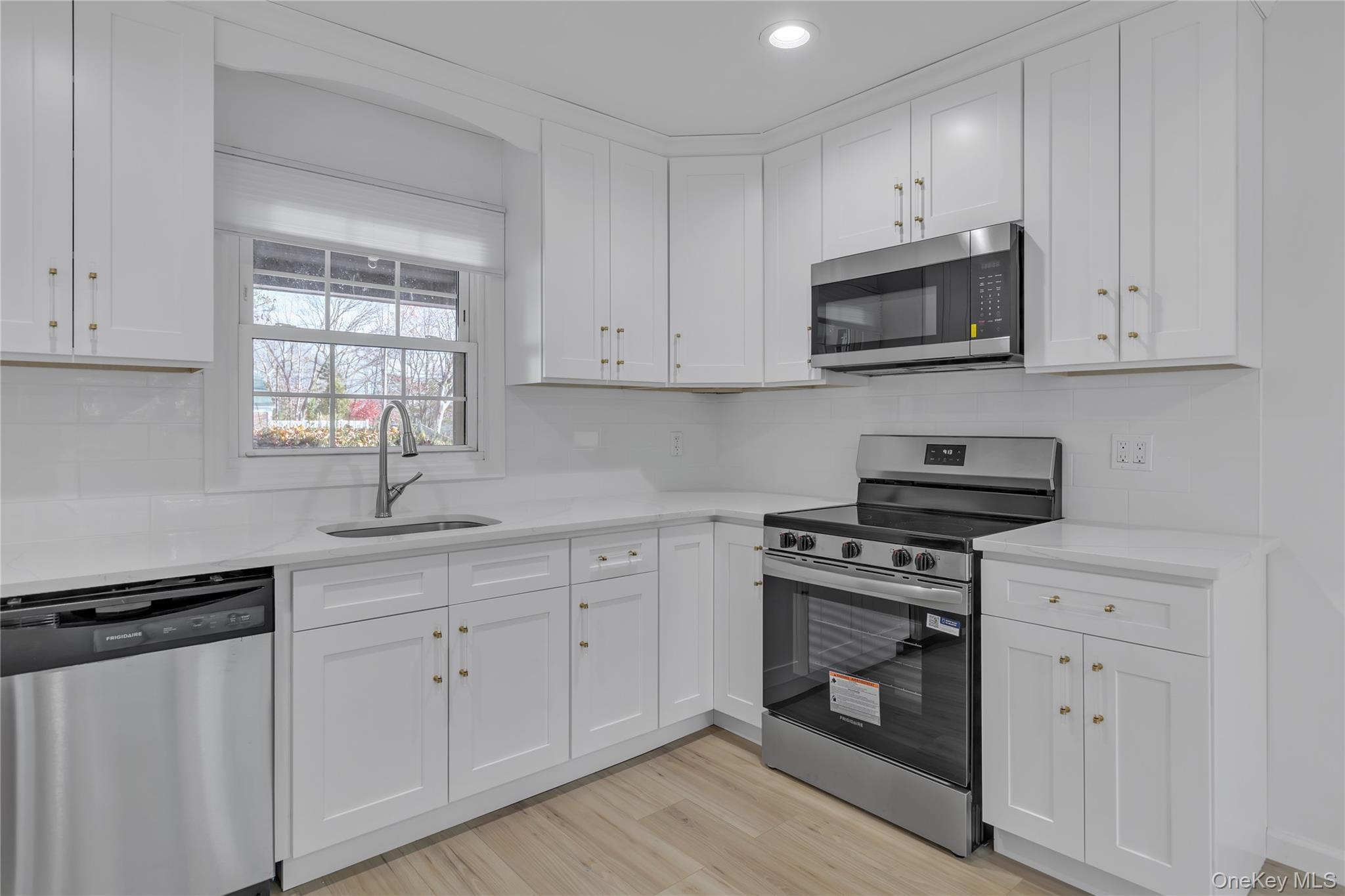 4 Hillsdale Lane, Coram, NY 11727