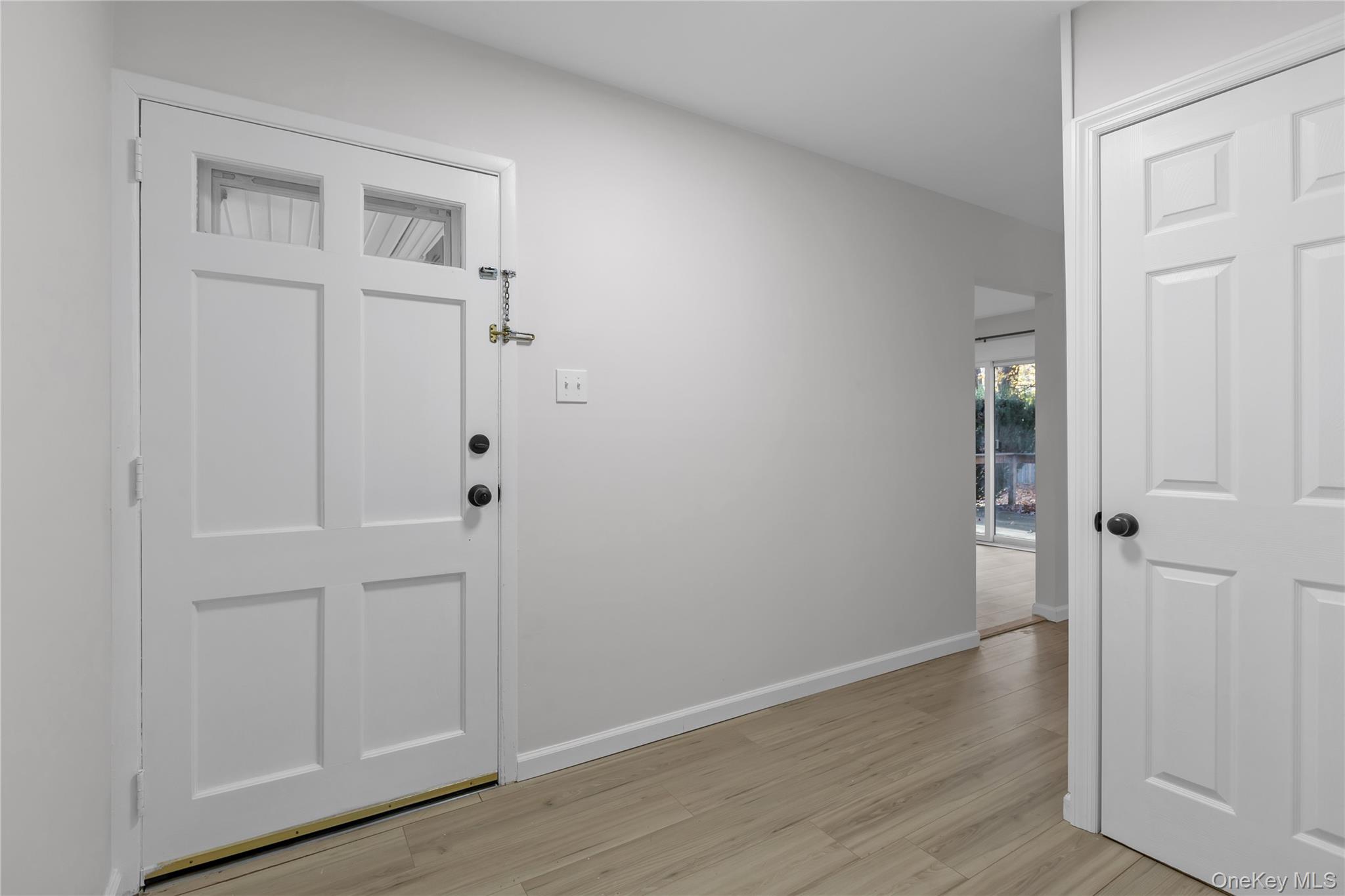 4 Hillsdale Lane, Coram, NY 11727