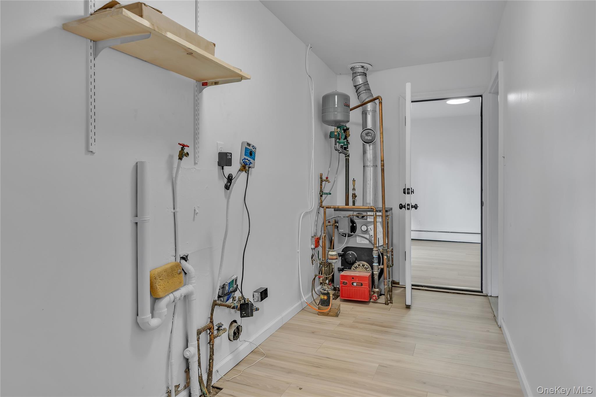 4 Hillsdale Lane, Coram, NY 11727