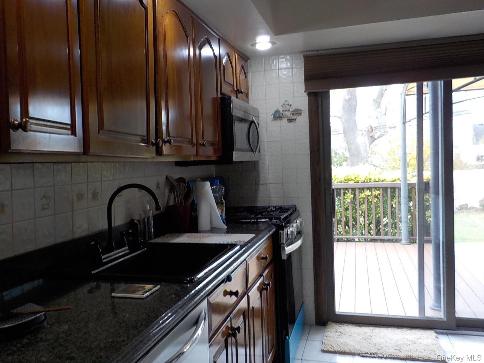 12 Sycamore Lane, Commack, NY 11725