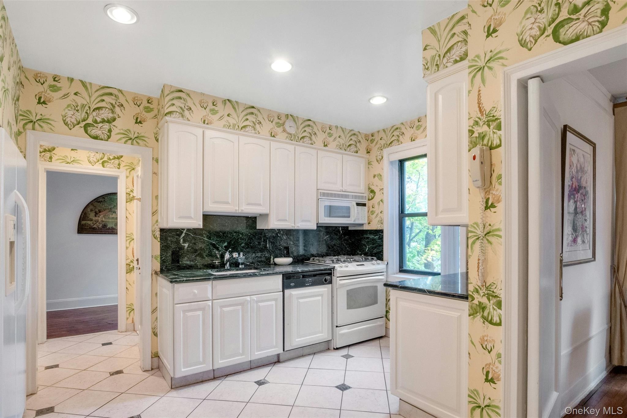 4810 Boston Post Road # 2D, Pelham, NY 10803