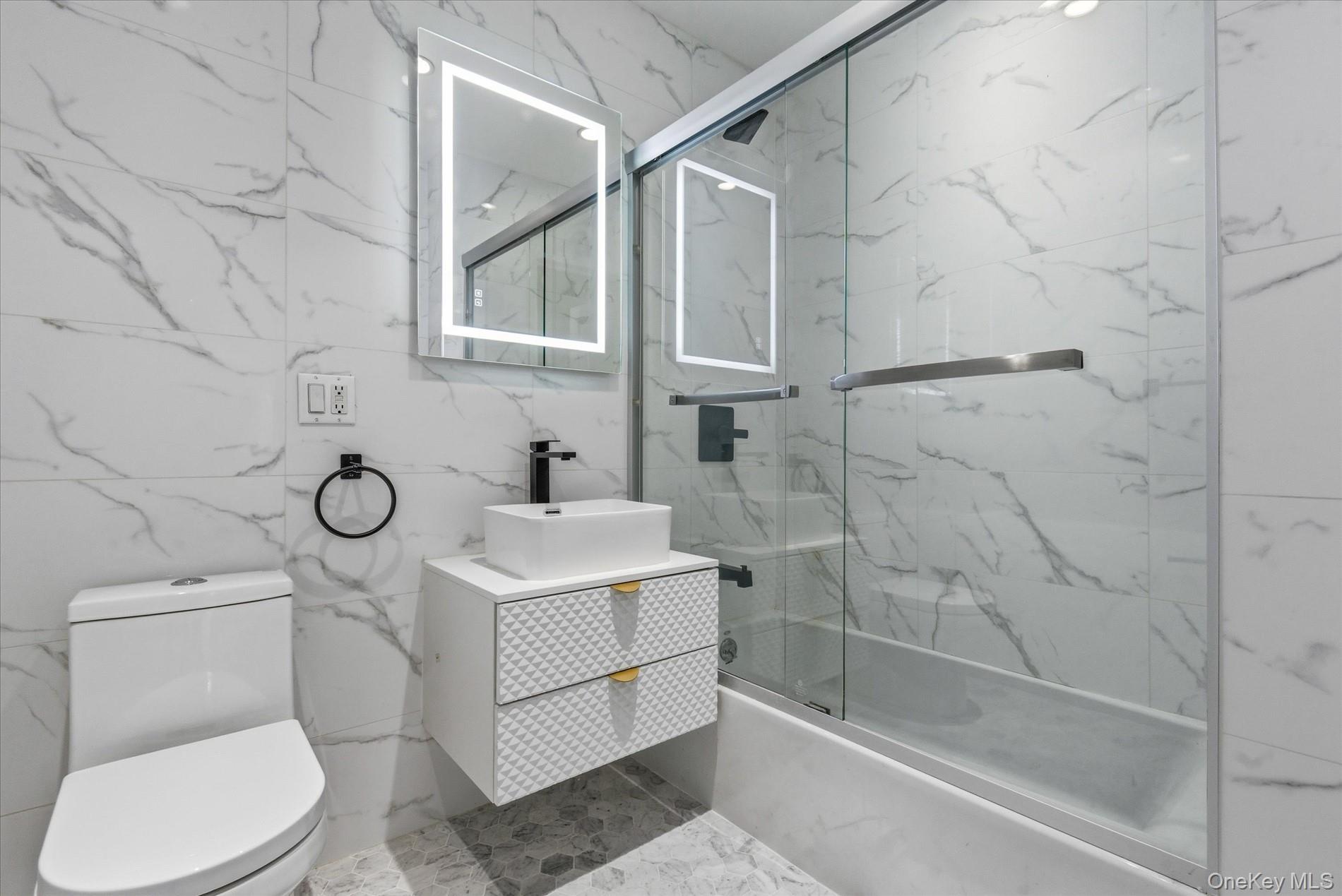 379 Kings Highway # 2B, Brooklyn, NY 11223