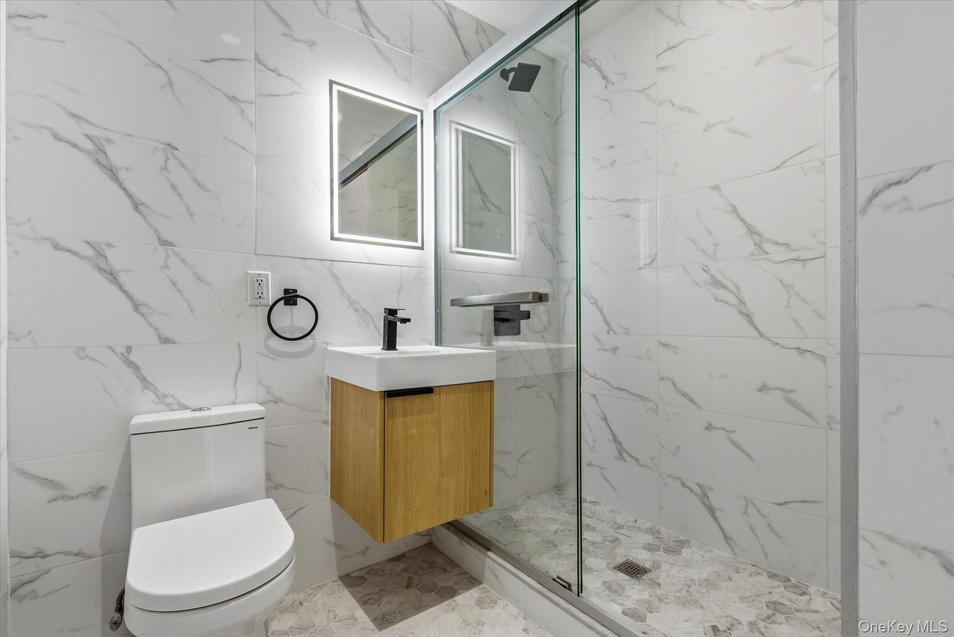 379 Kings Highway # 2B, Brooklyn, NY 11223