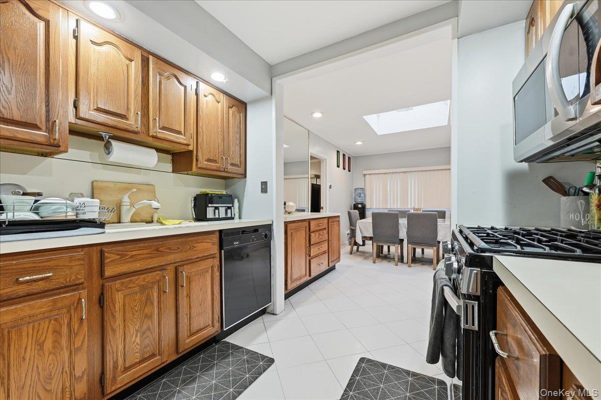 120 Bruce Terrace, Carle Place, NY 11501