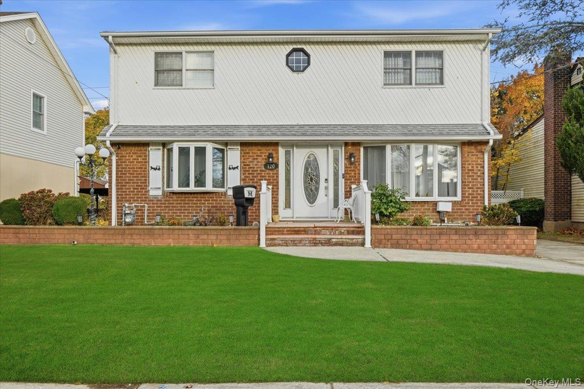 120 Bruce Terrace, Carle Place, NY 11501