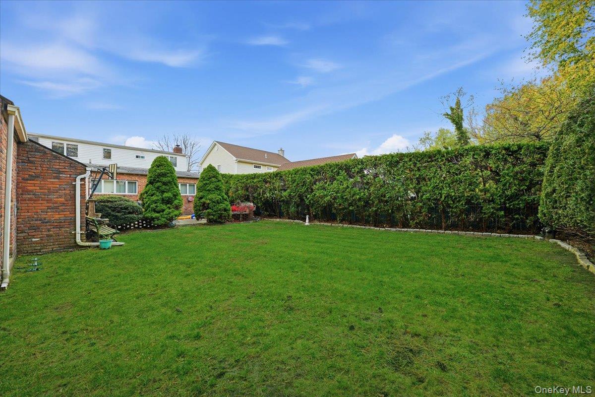 120 Bruce Terrace, Carle Place, NY 11501