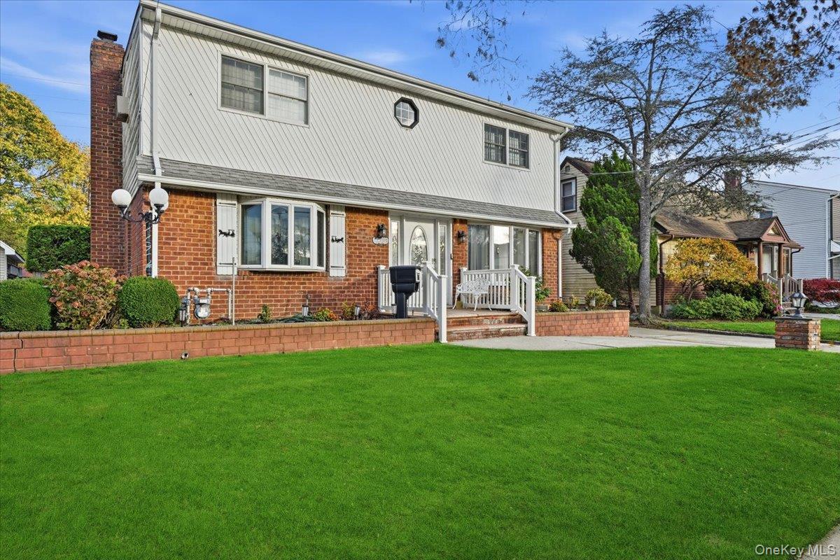 120 Bruce Terrace, Carle Place, NY 11501