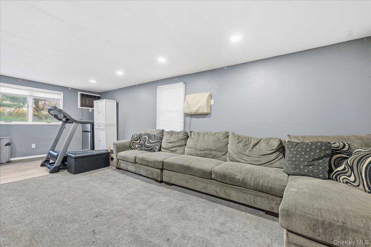 120 Bruce Terrace, Carle Place, NY 11501