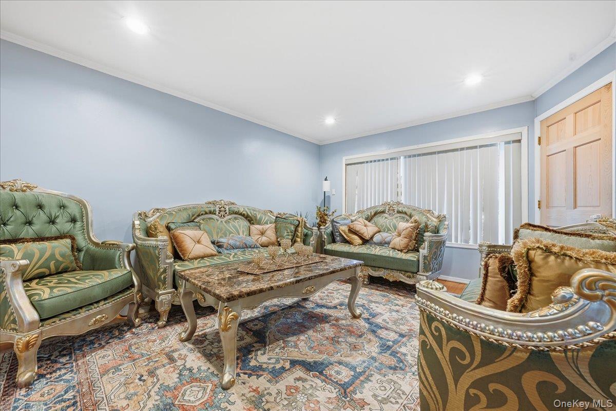 120 Bruce Terrace, Carle Place, NY 11501