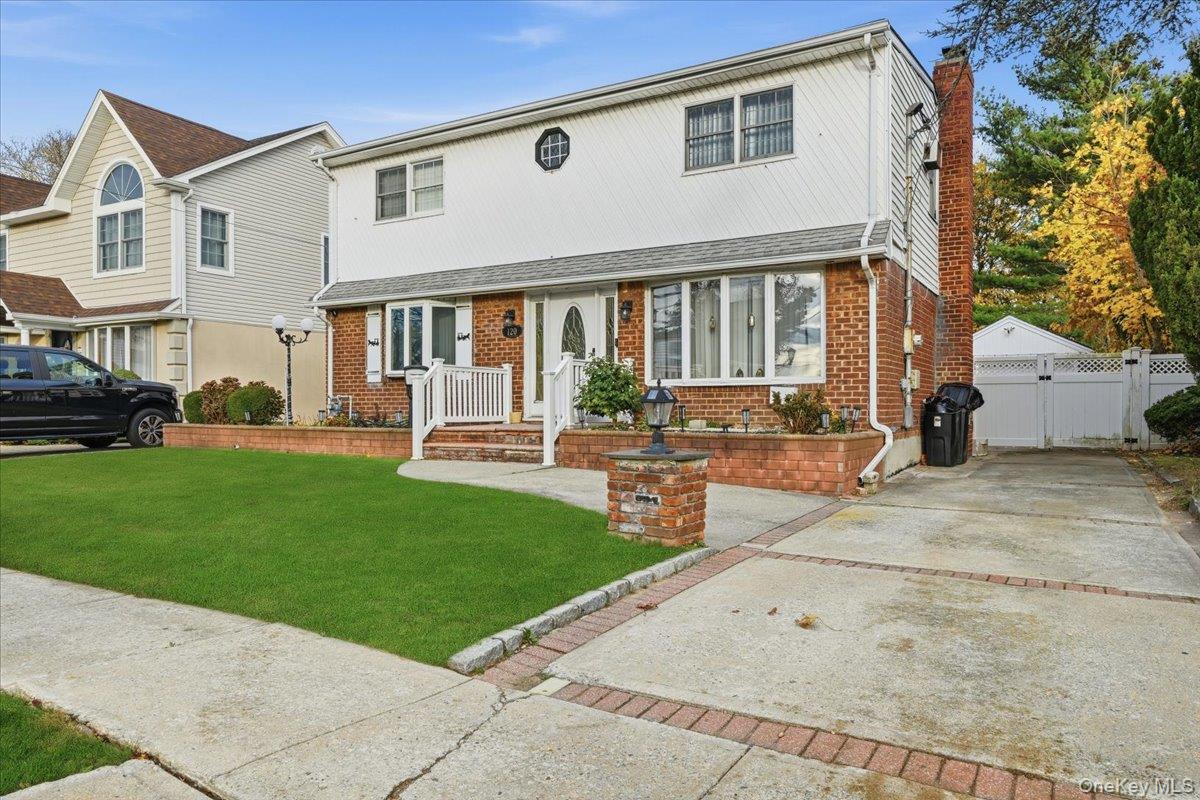 120 Bruce Terrace, Carle Place, NY 11501