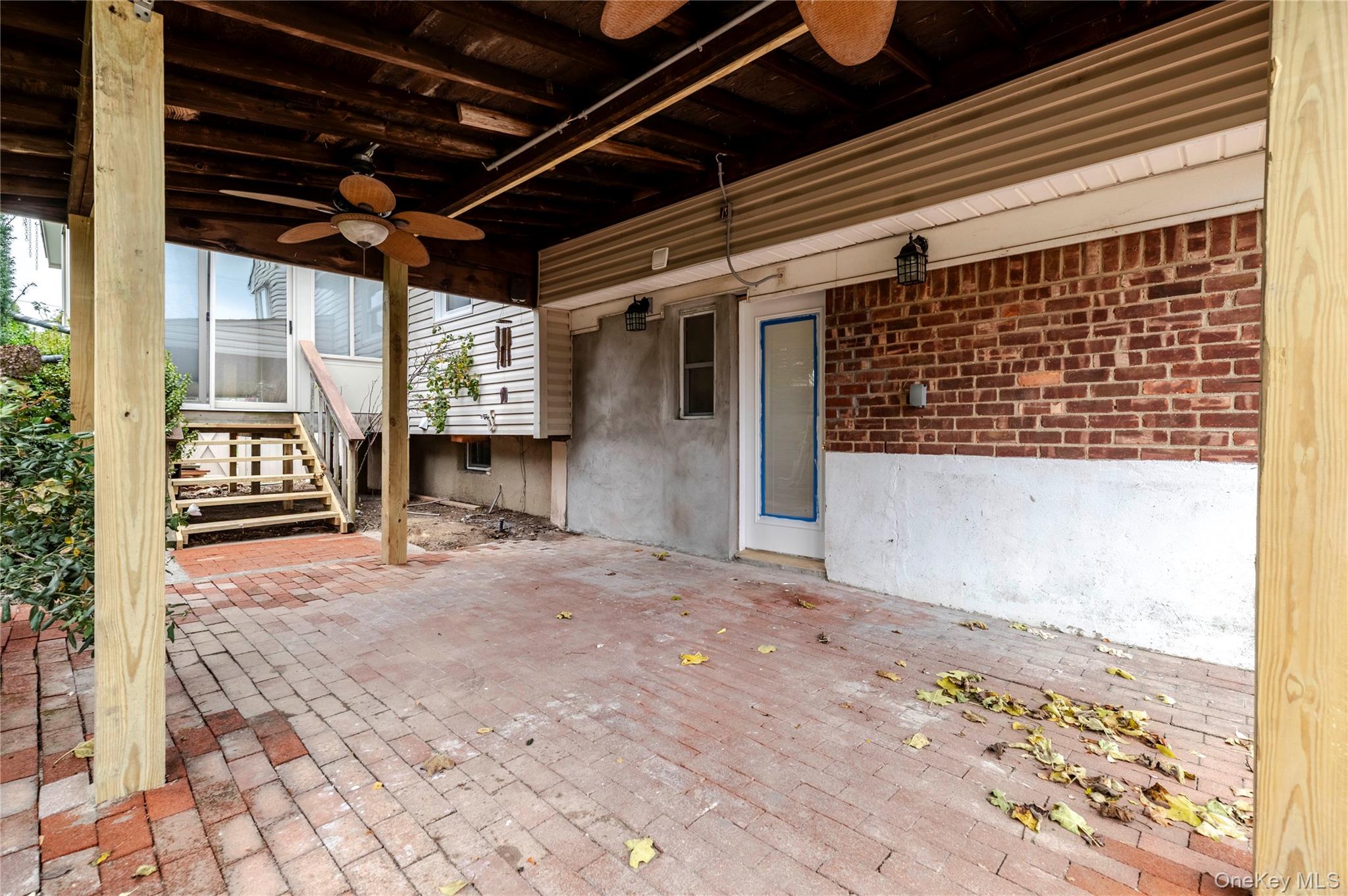 15 Albany Street, Hicksville, NY 11801