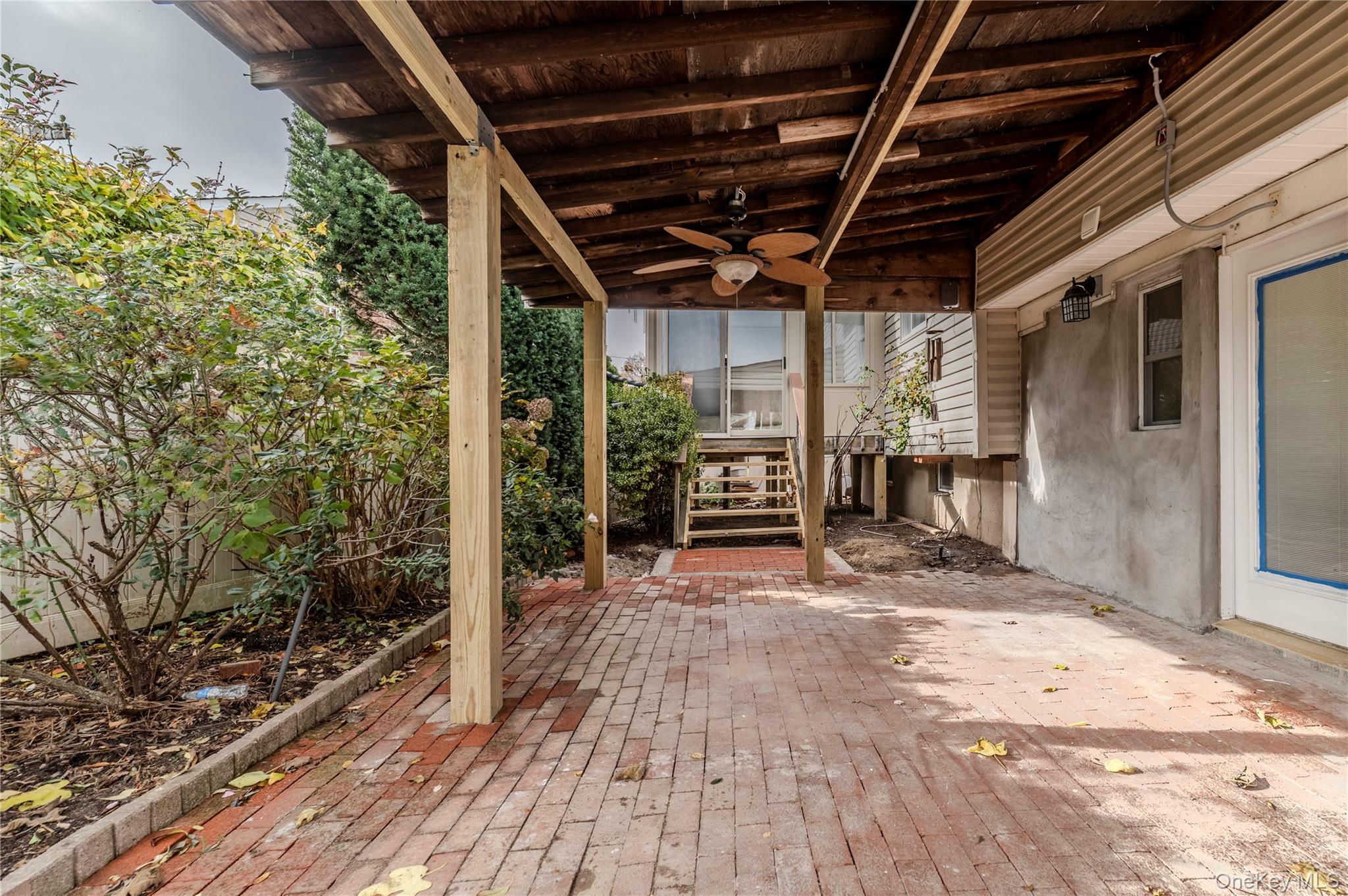 15 Albany Street, Hicksville, NY 11801