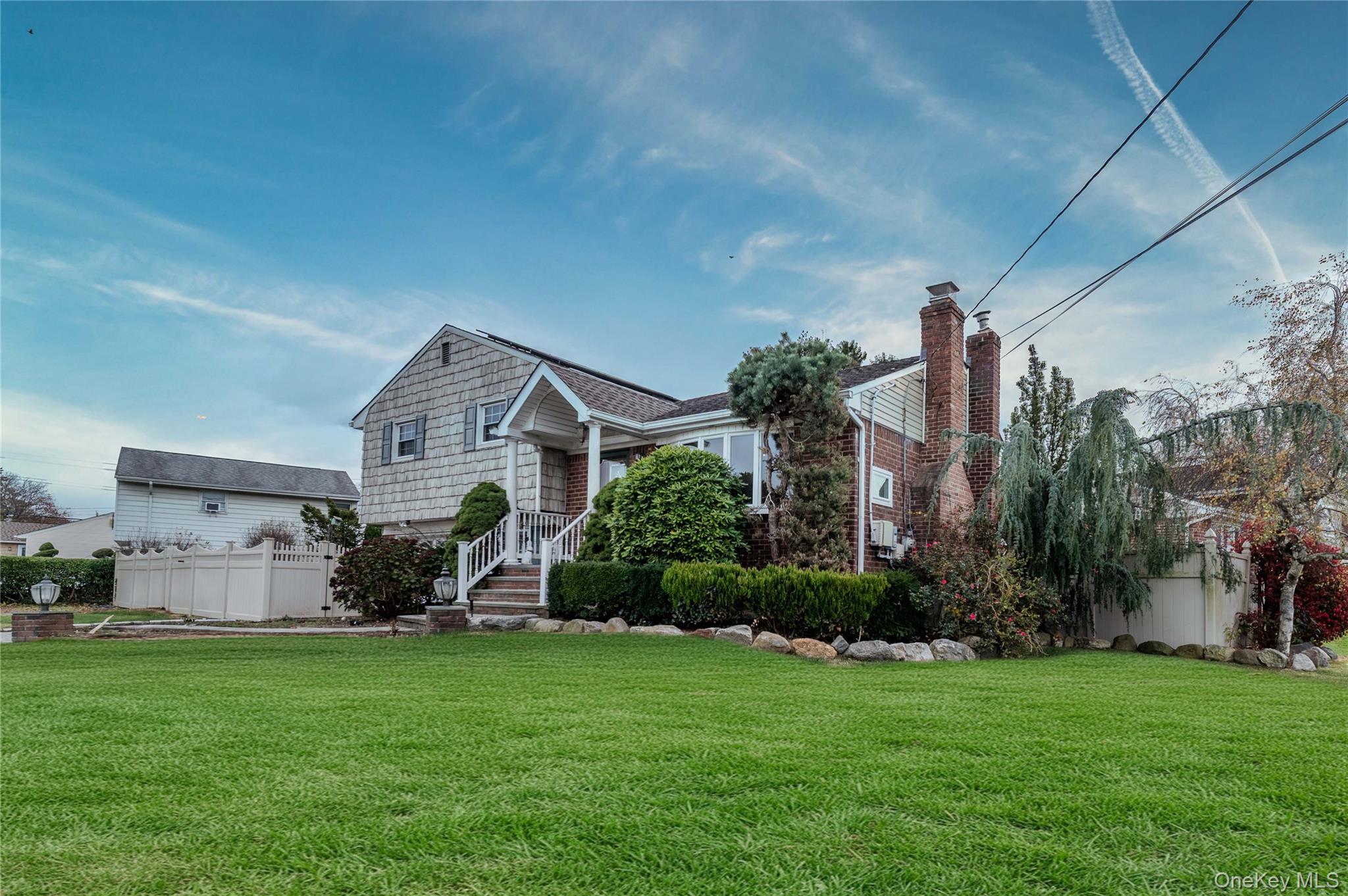 15 Albany Street, Hicksville, NY 11801