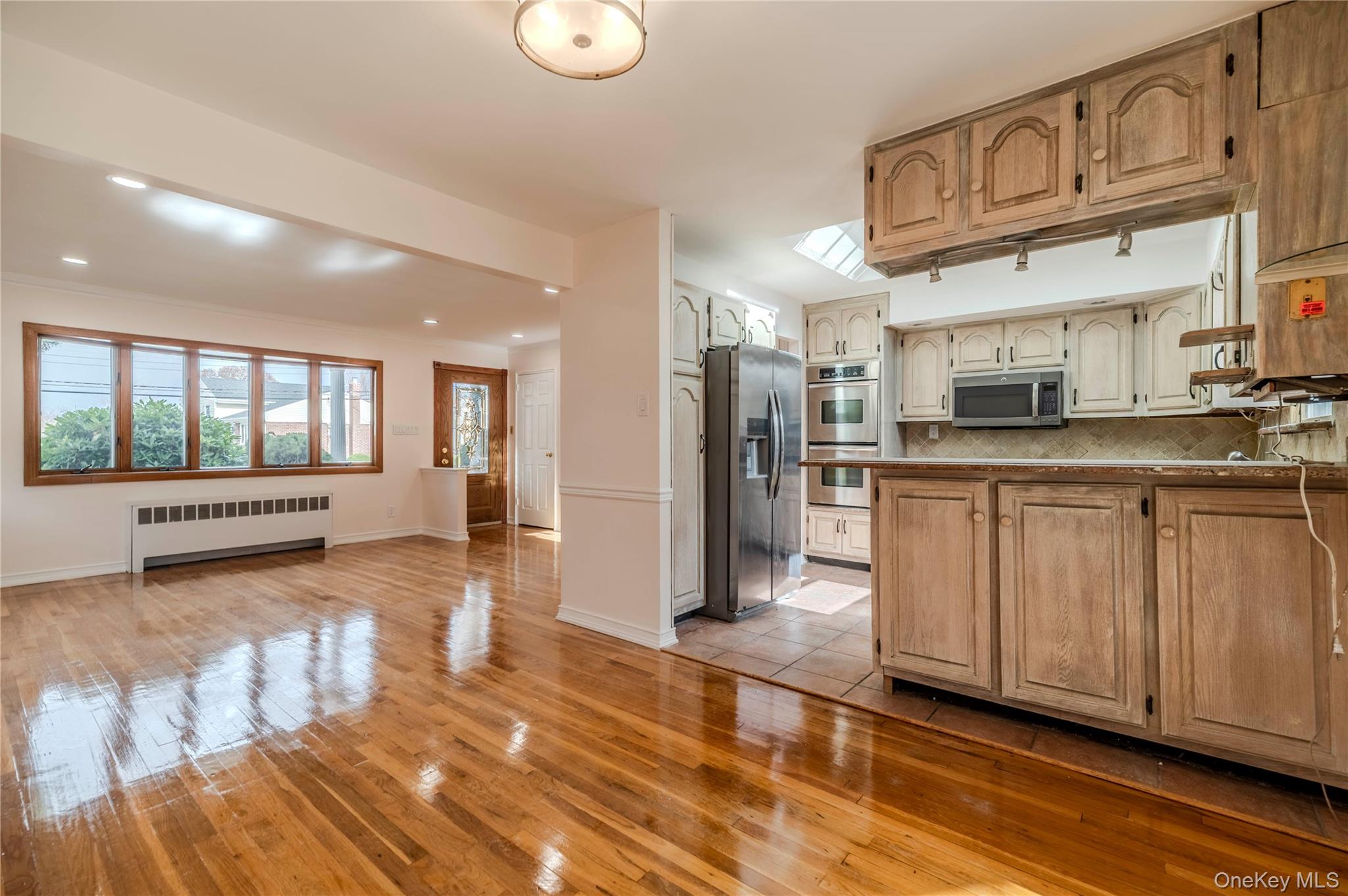 15 Albany Street, Hicksville, NY 11801