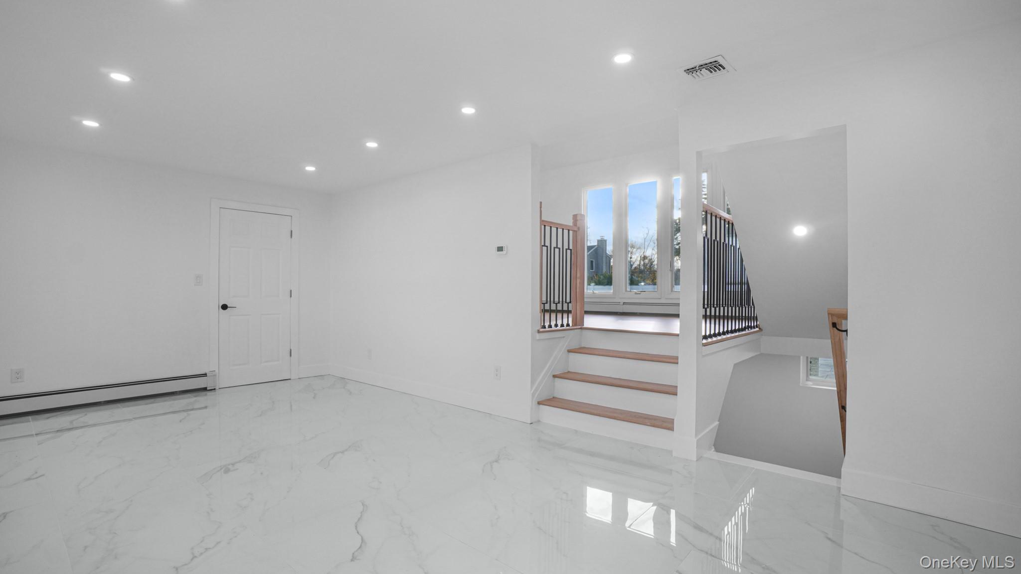 300 W 21st Street, Deer Park, NY 11729