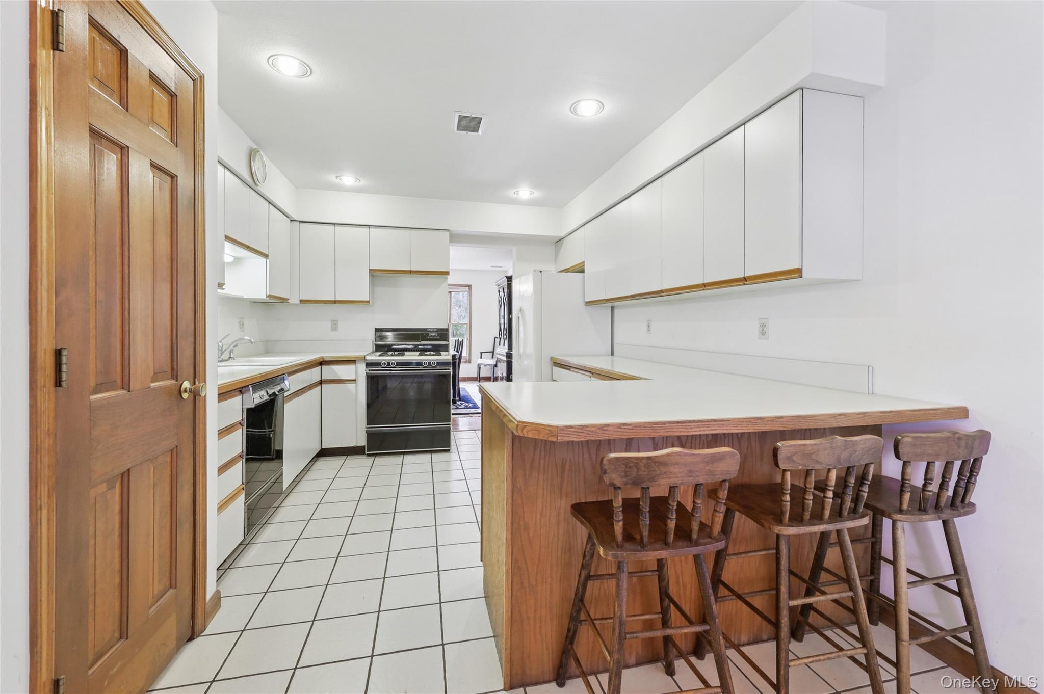 16 Trevor Lake Drive, Congers, NY 10920