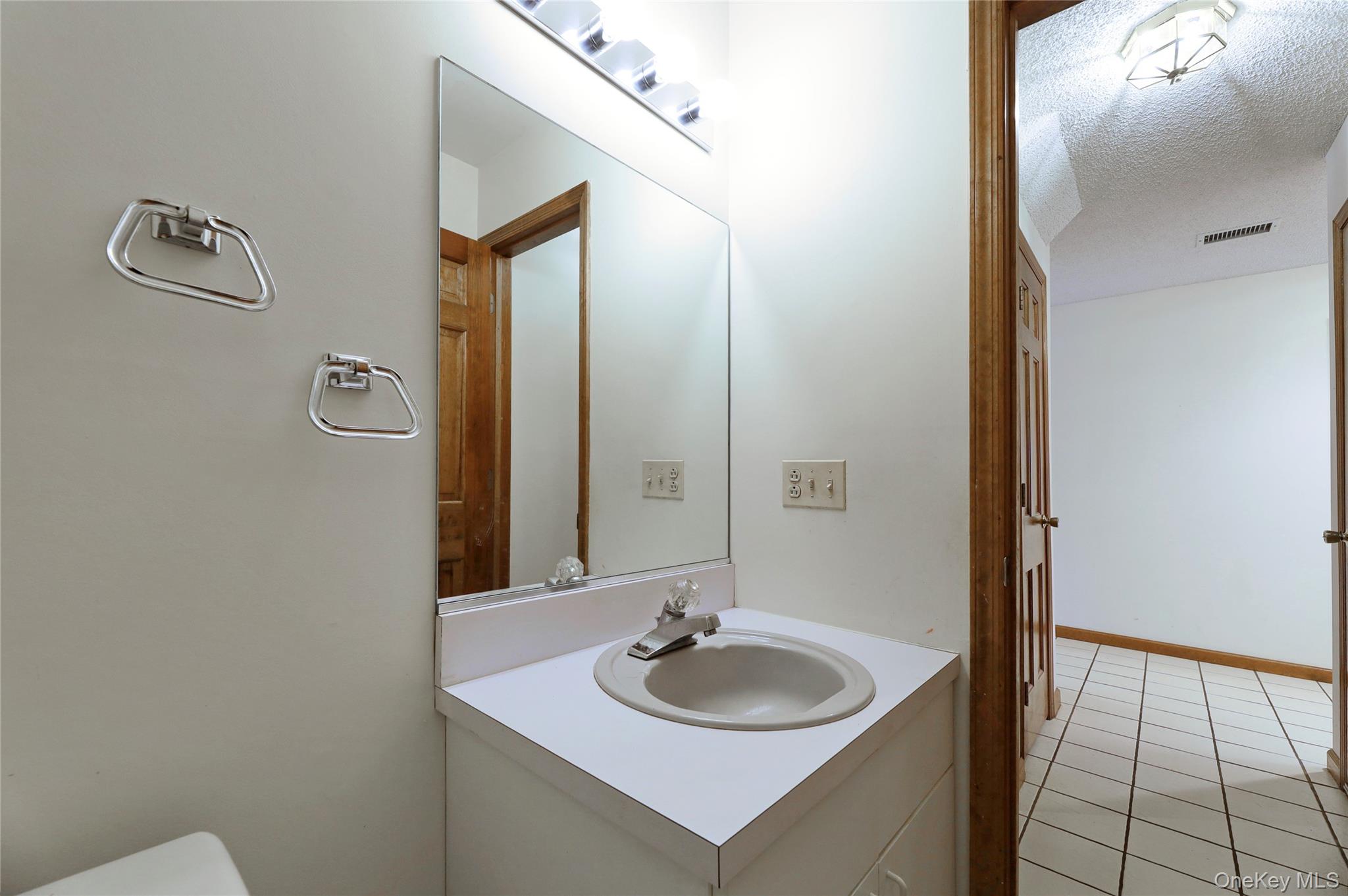 16 Trevor Lake Drive, Congers, NY 10920