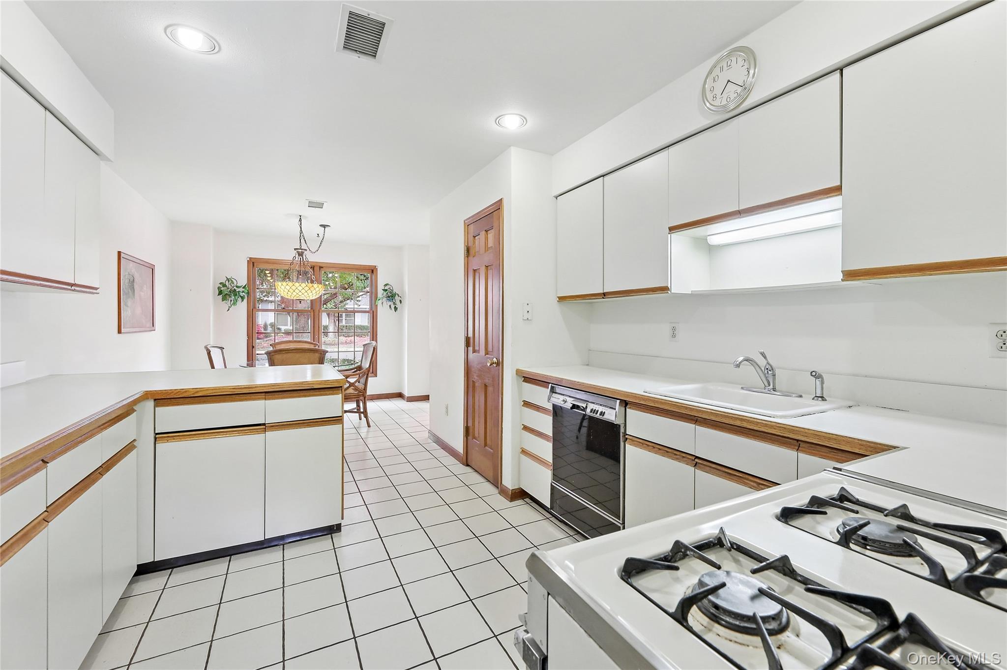 16 Trevor Lake Drive, Congers, NY 10920