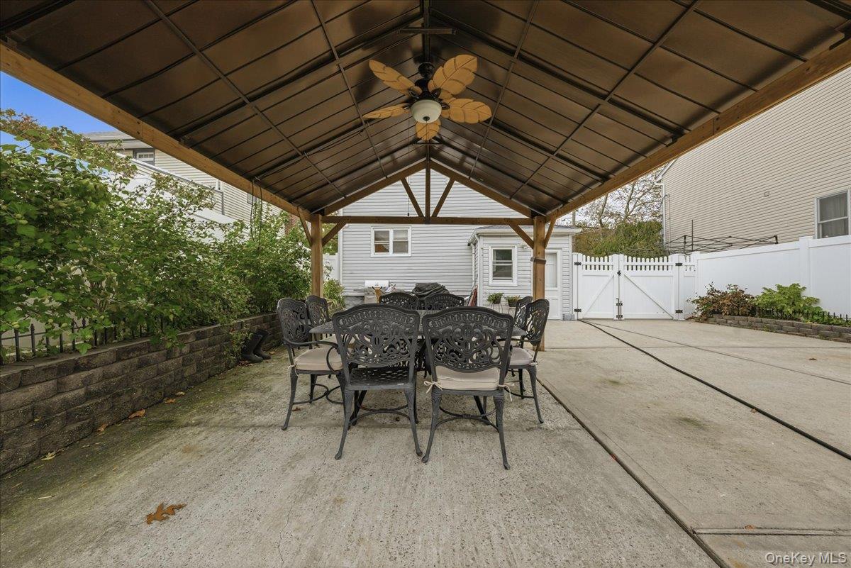 32 Franklin Avenue, Lynbrook, NY 11563