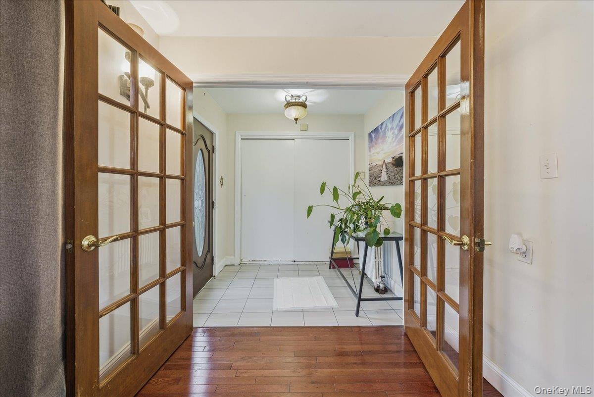 32 Franklin Avenue, Lynbrook, NY 11563