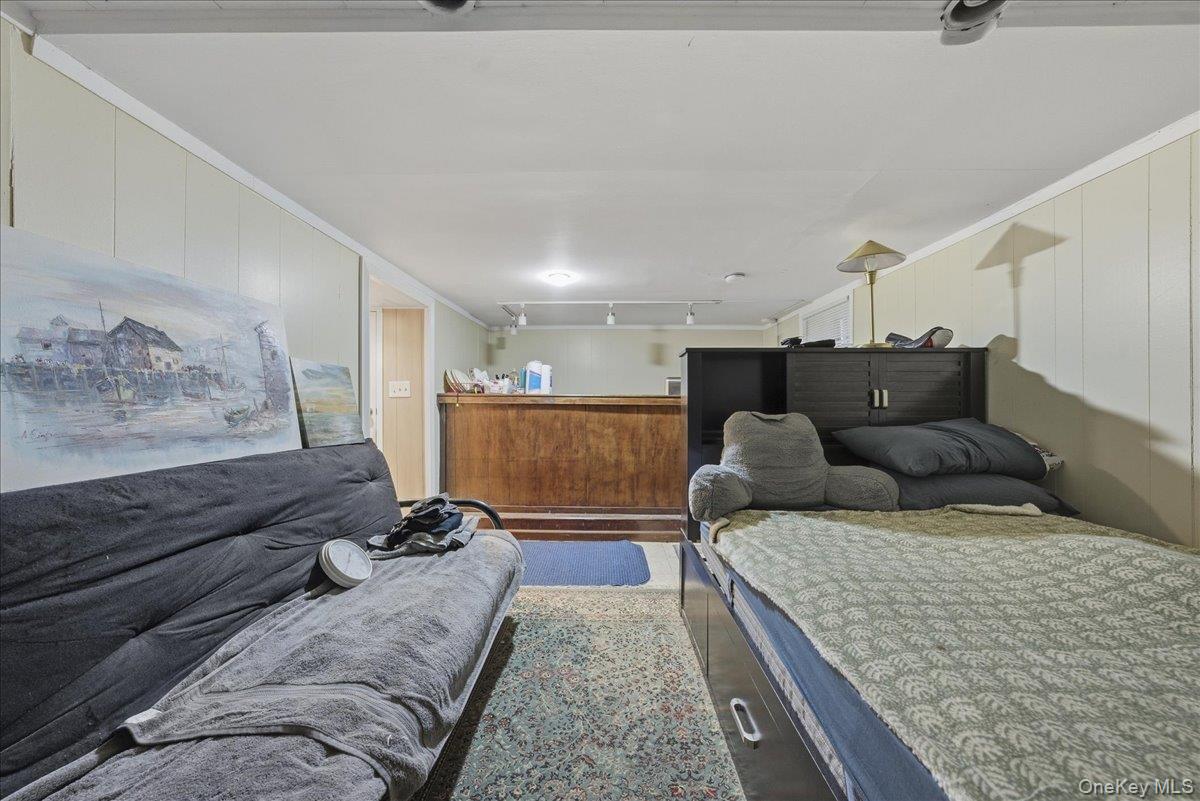 32 Franklin Avenue, Lynbrook, NY 11563