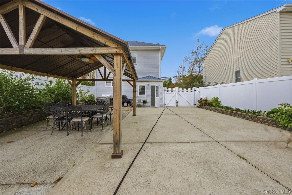 32 Franklin Avenue, Lynbrook, NY 11563