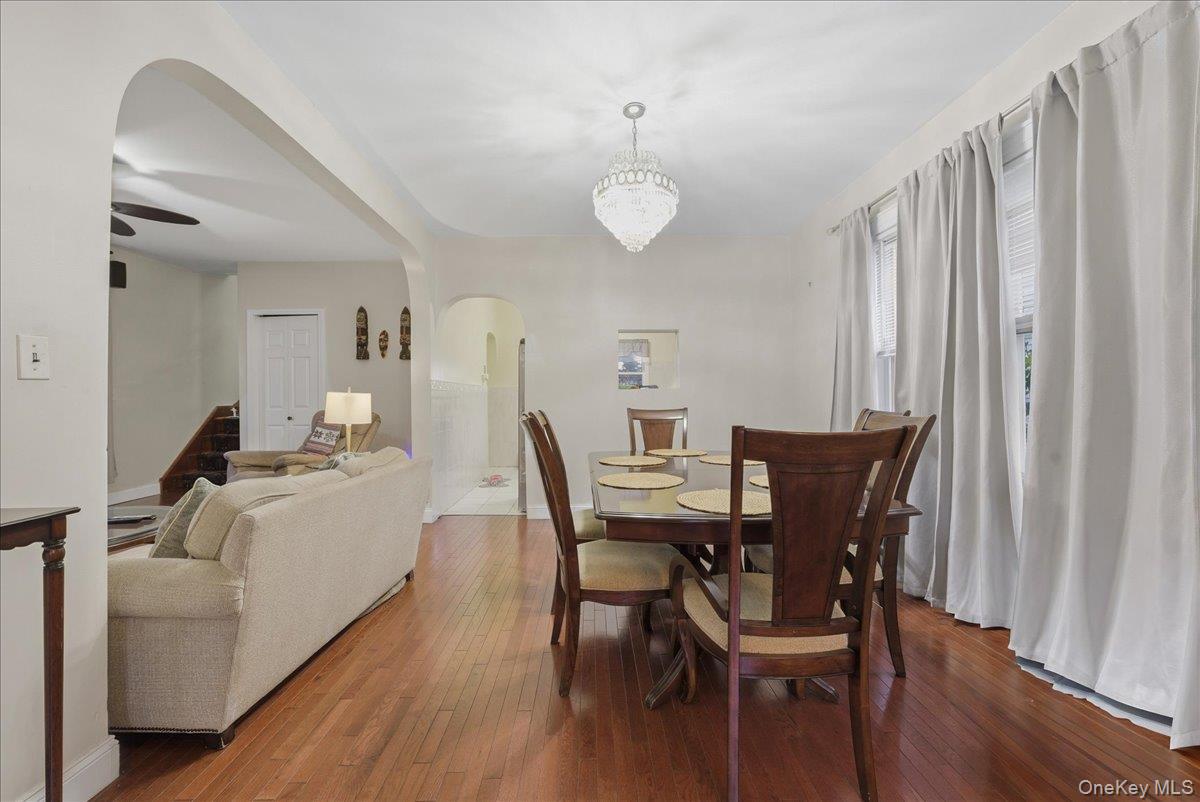 32 Franklin Avenue, Lynbrook, NY 11563