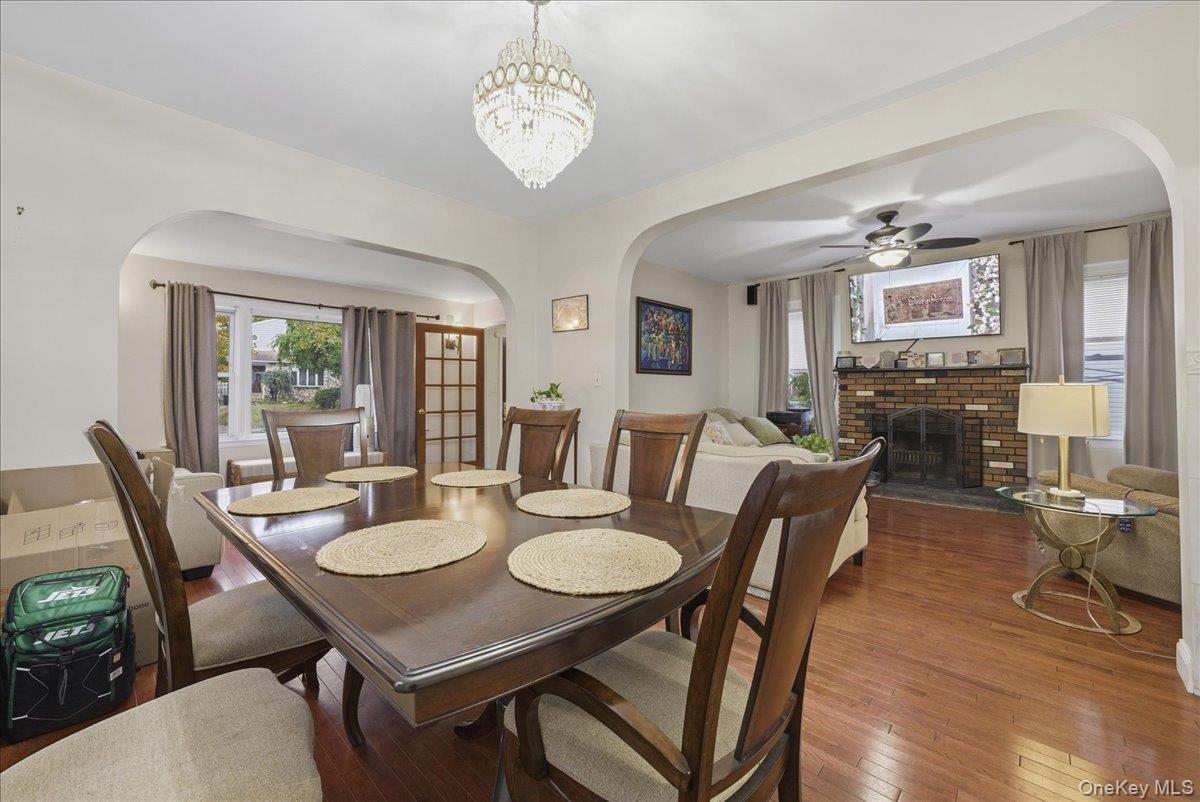 32 Franklin Avenue, Lynbrook, NY 11563