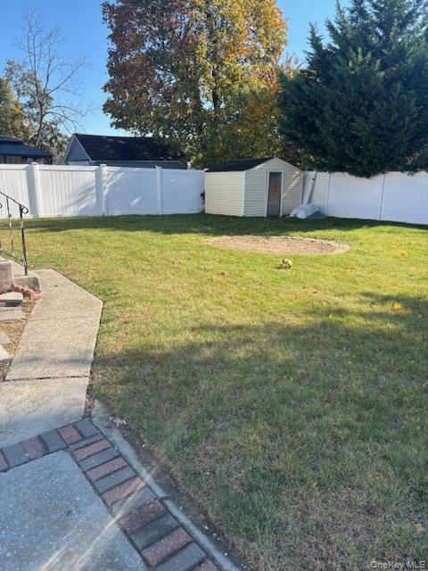 84 E Greenwich Avenue, Roosevelt, NY 11575