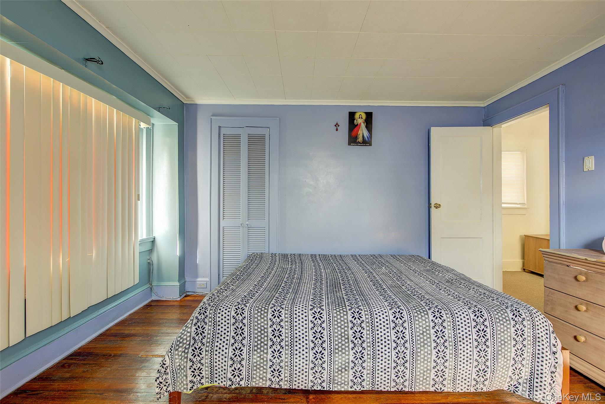 89-57 218 Street, Queens Village, NY 11428