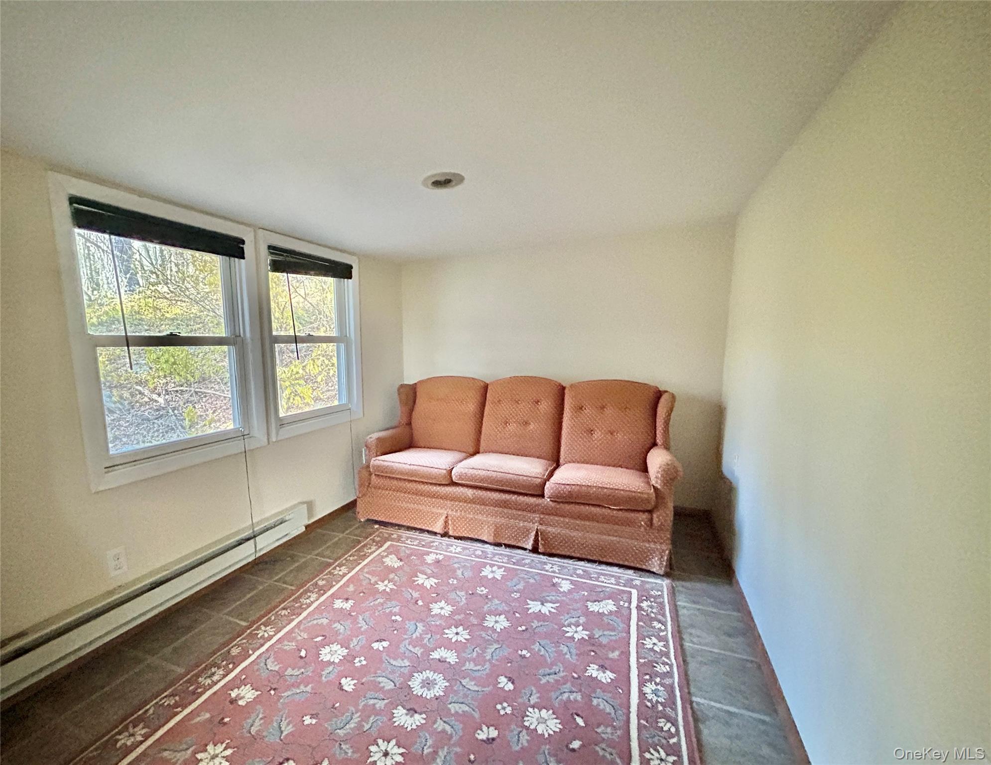 335 Tempaloni Rd, Spring Glen, NY 12483