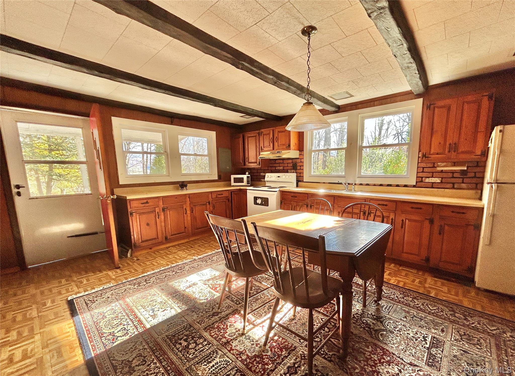 335 Tempaloni Rd, Spring Glen, NY 12483