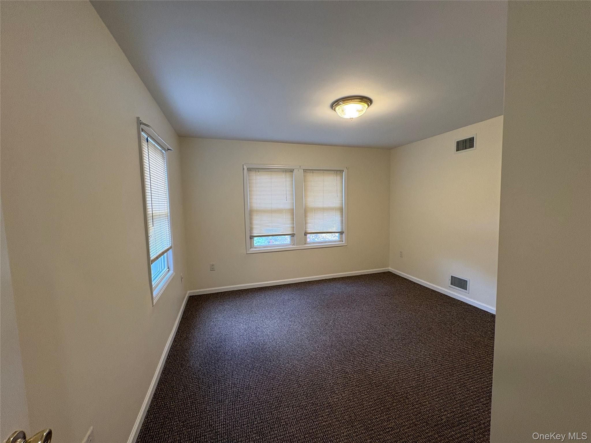 3 Brookwood Street, Glen Head, NY 11545