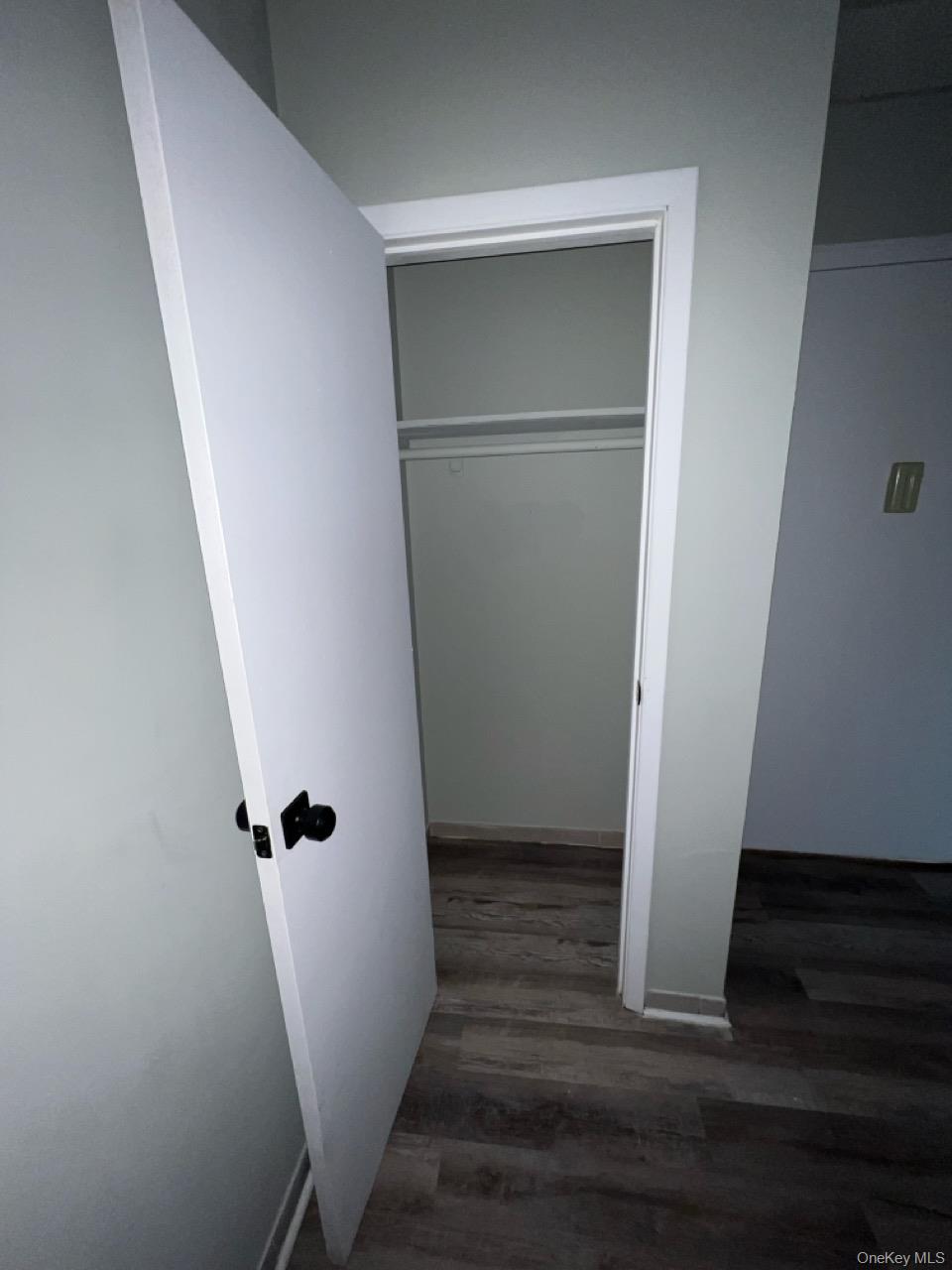 308 Maple Avenue # 5, Westbury, NY 11590